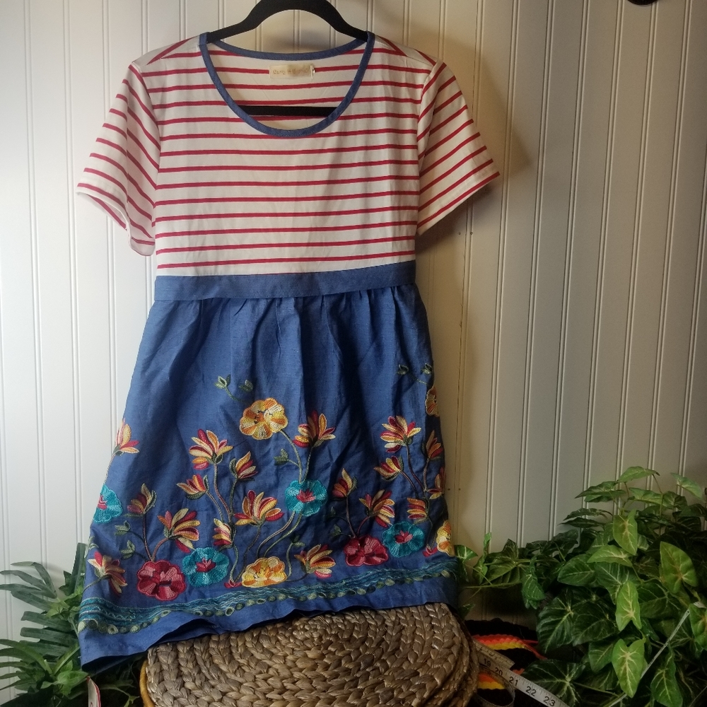 NWT Women's Floral and Stripes Nursing Dress